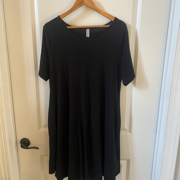 Dress - Picture 1 of 2